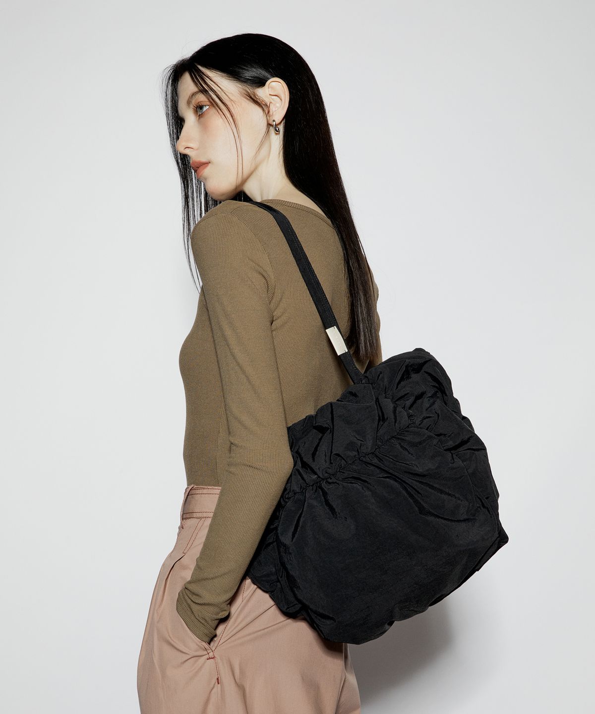 마르헨제이(MARHEN.J) 팝콘 맘보 데일리 숄더백