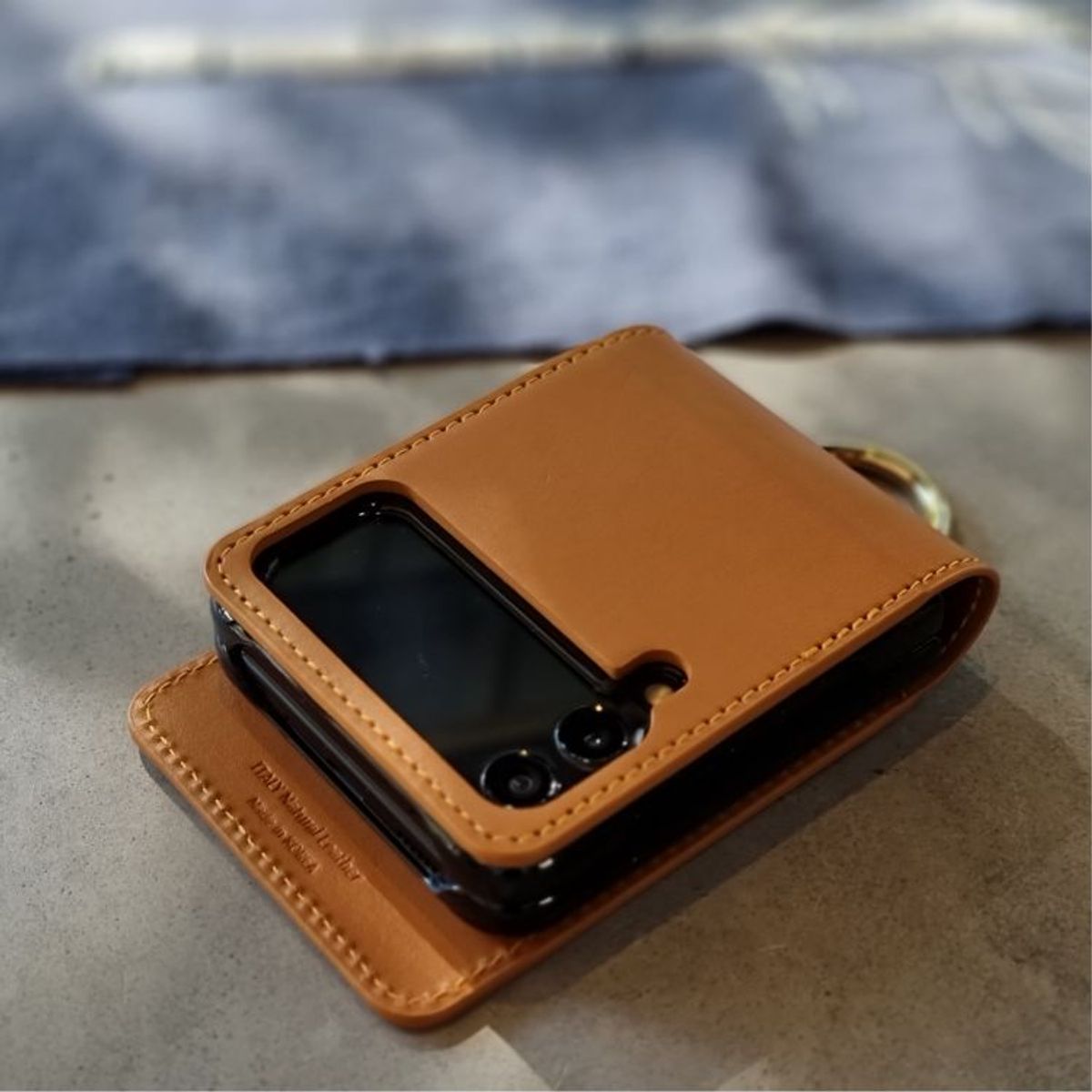 비유어산타(BE YOUR SANTA) 프리미어 갤럭시 Z플립3, Z플립4 케이스
