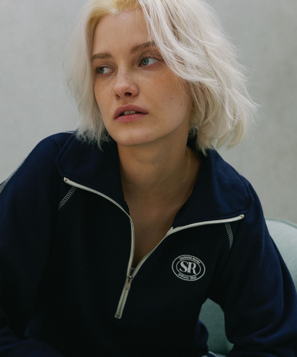 320쇼룸(320SHOWROOM) Half zipup Heritage logo Sweat shirts Navy