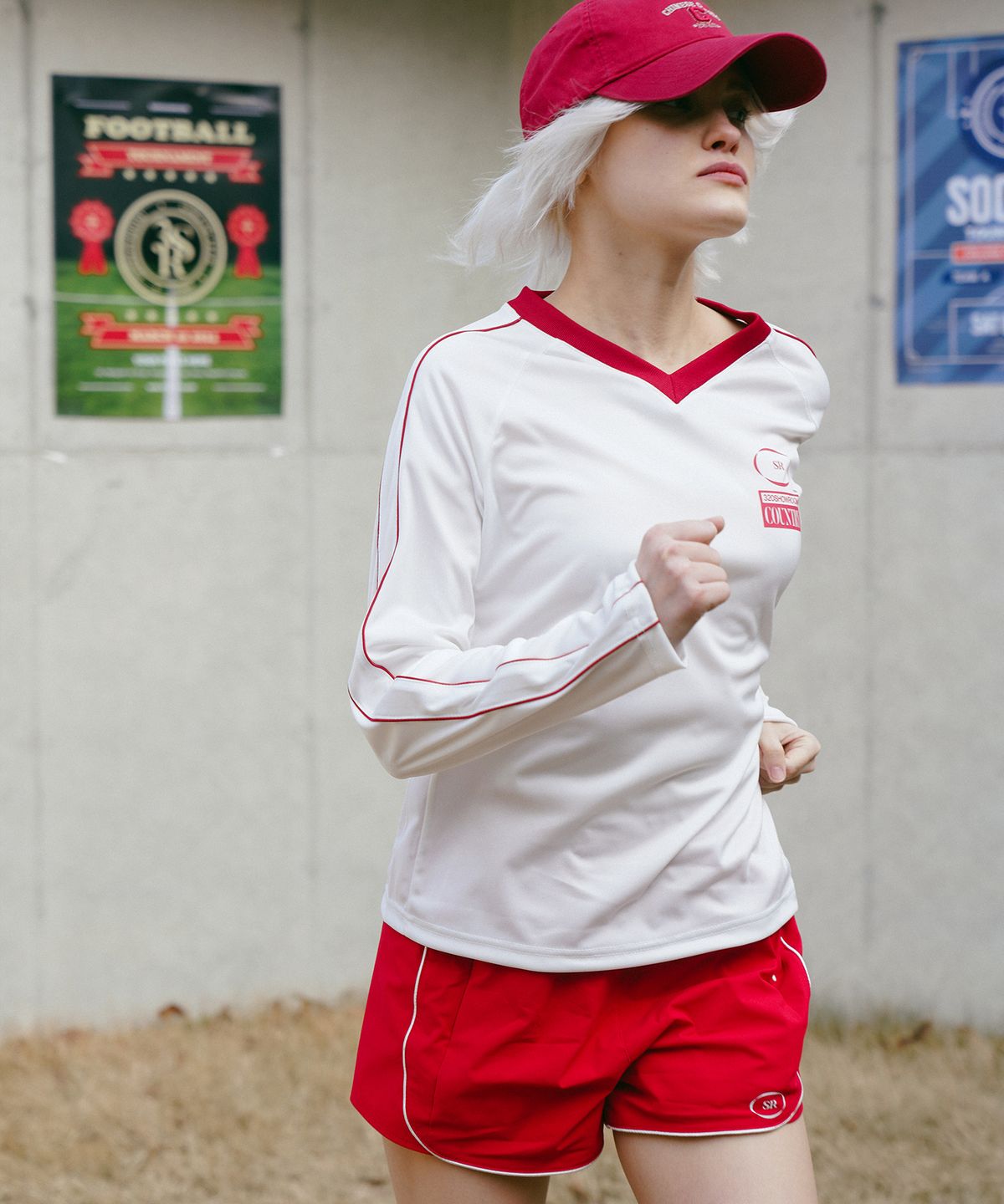 320쇼룸(320SHOWROOM) Vneck Sporty heritage logo Jersey Long sleeve Ivory