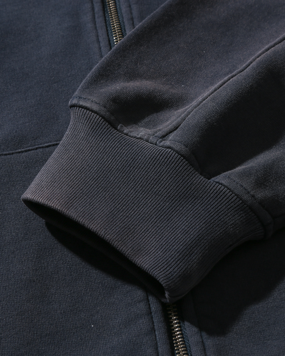 ☆DIMITRI BLACK☆ ASI Four Seasons Essential Crop Hooded Zip MUSINSA | DIMITRI BLACK ASI Four Seasons Essential Pigment