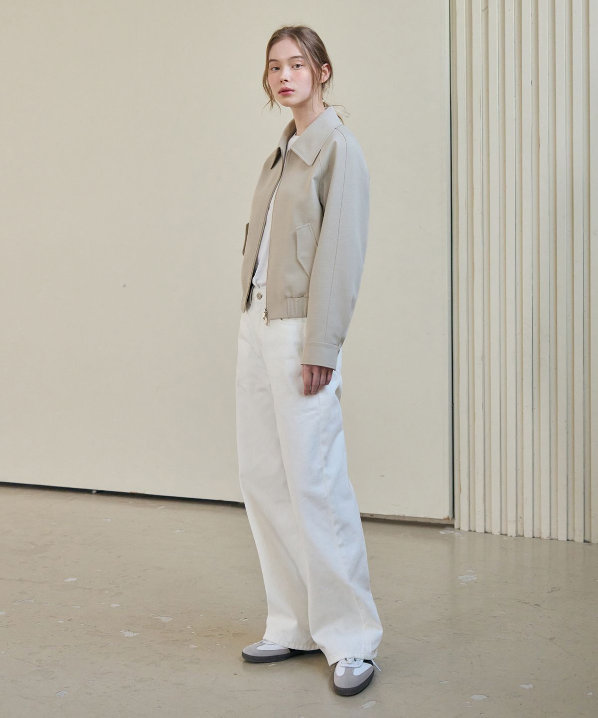 드로우핏 우먼(DRAWFIT WOMEN) 울 레글런 크롭 블루종 [ASH CREAM]