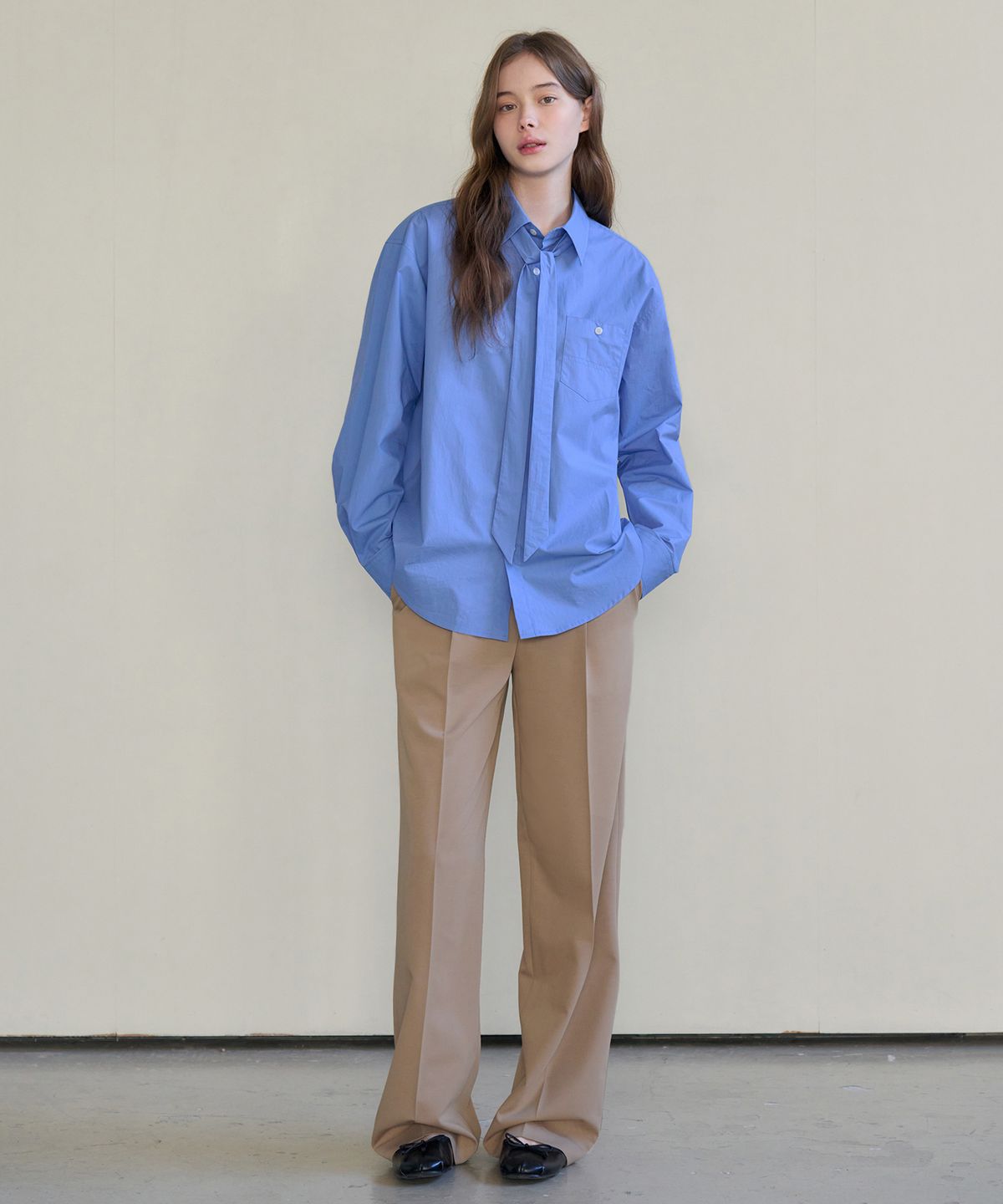 드로우핏 우먼(DRAWFIT WOMEN) 실켓 코튼 타이 셔츠 [BLUE]
