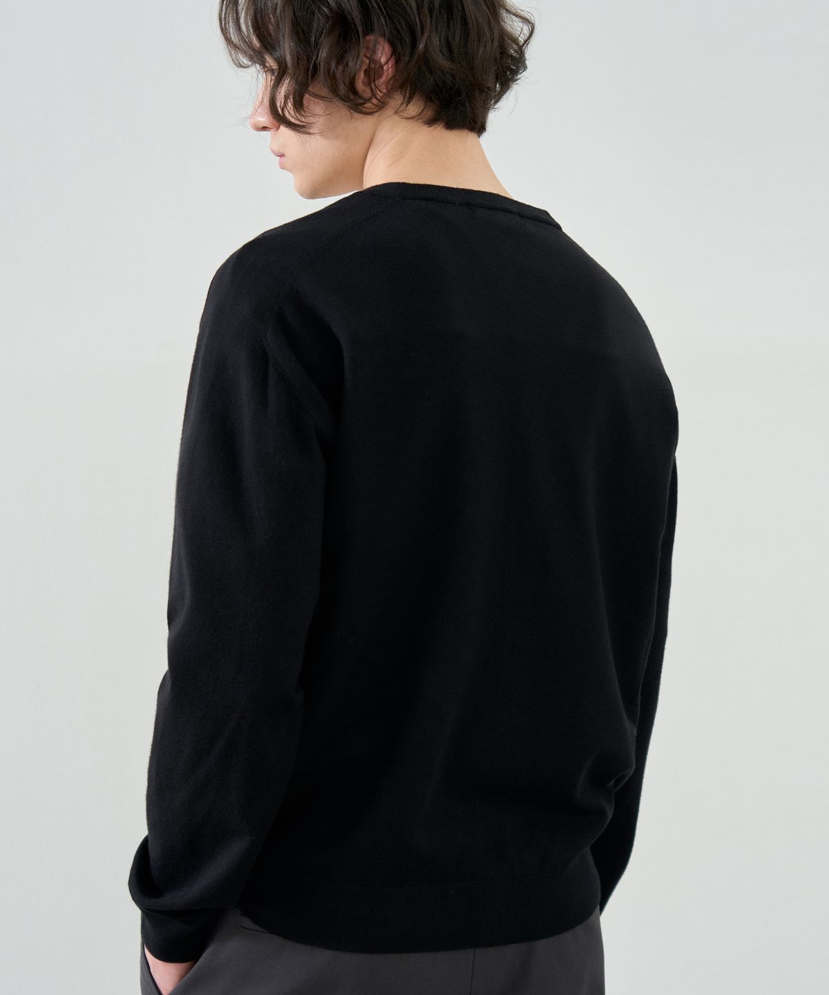드로우핏(DRAW FIT) 소프트 PBT 님블 브이넥 가디건 [BLACK]