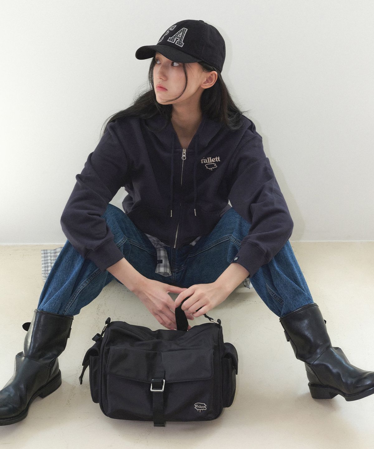 팔렛(FALLETT) 클래스프 숄더백 블랙