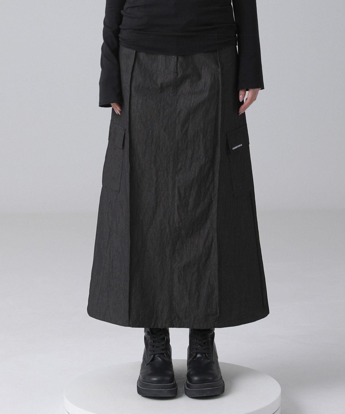 어반드레스(AVANDRESS) Line Cargo Maxi Skirt - 2COL