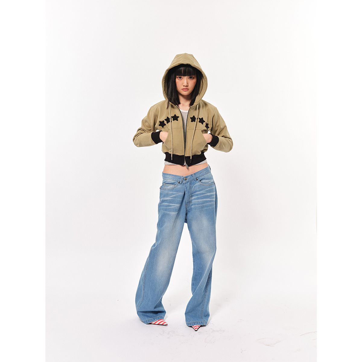 블루썬플라워(BLUESUNFLOWER) 우먼 에센셜 더티 워시드 투웨이 크롭 후드집업