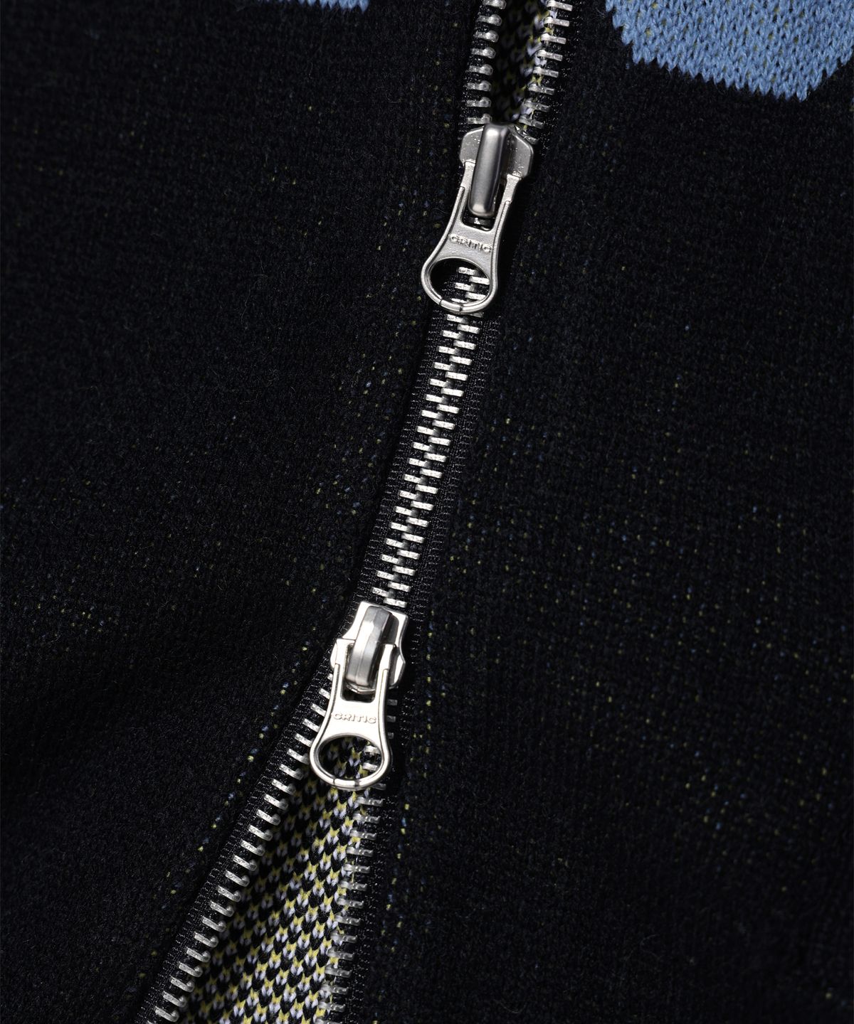 크리틱(CRITIC) KWAIIIII RACING ZIP-UP KNIT BLUE
