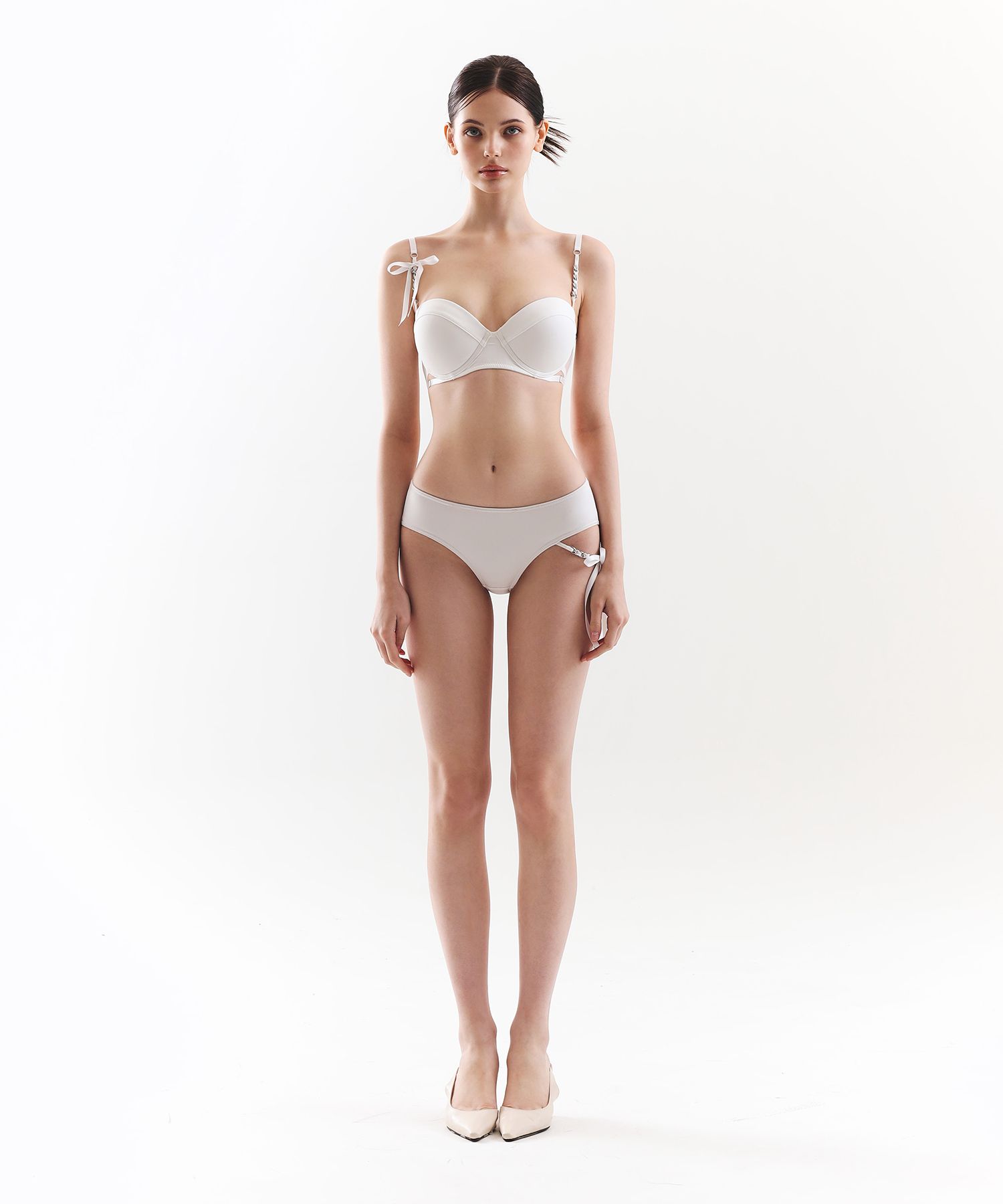 ★送料 関税込★VINAJ★Chain Ribbon One Side Low Bikini Pants MUSINSA公式 | VINAJ Chain ribbon one-side low bikini pants