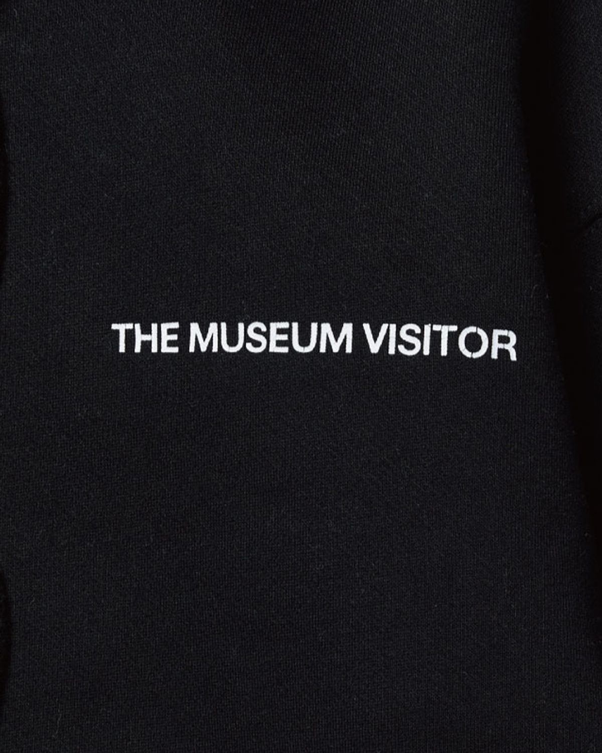 더뮤지엄비지터(THEMUSEUMVISITOR) ESSENTIAL LOGO HOODY (BLACK)