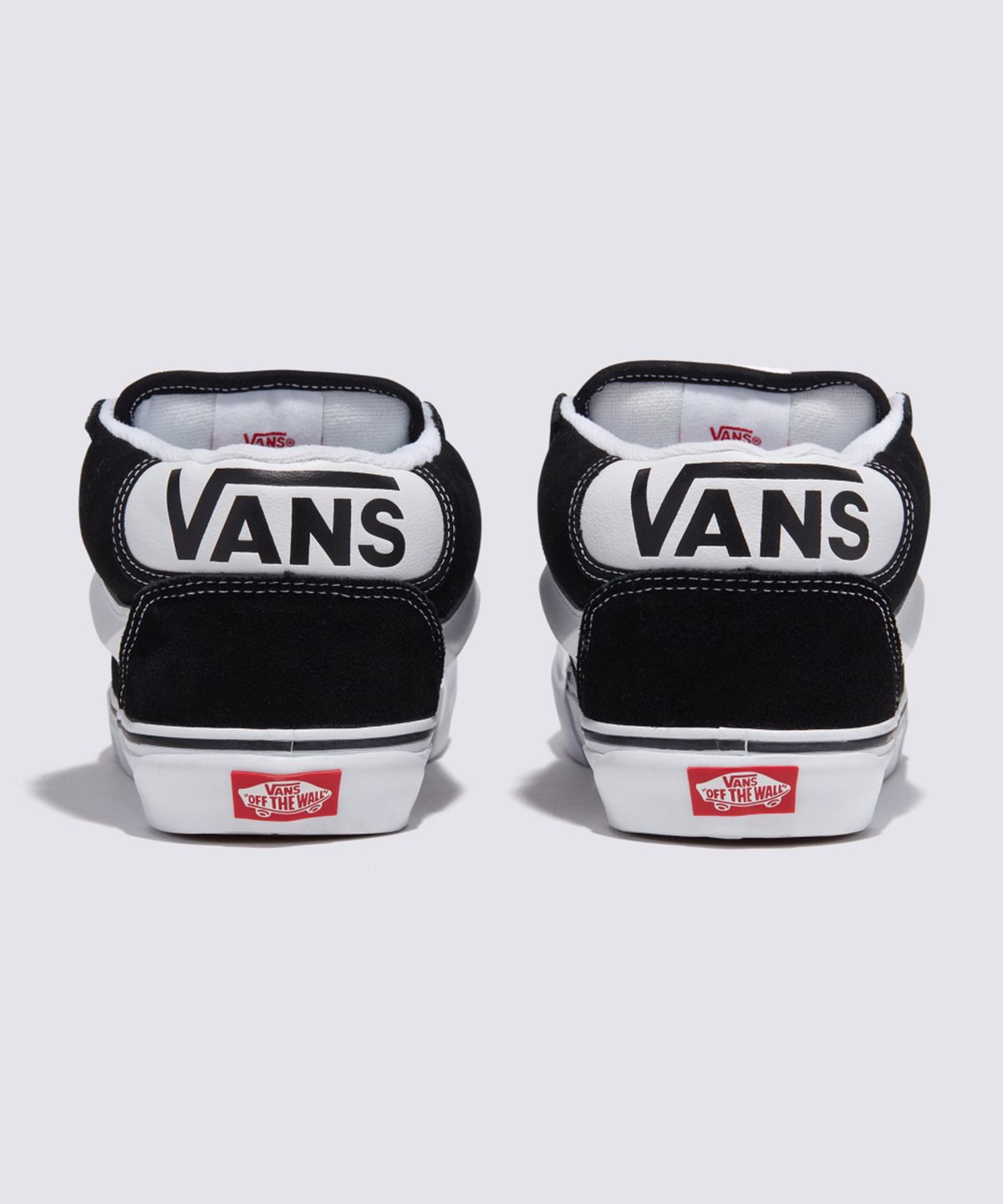 반스(VANS) 뉴 미드 - 블랙:트루 화이트 / VN000CQ96BT1