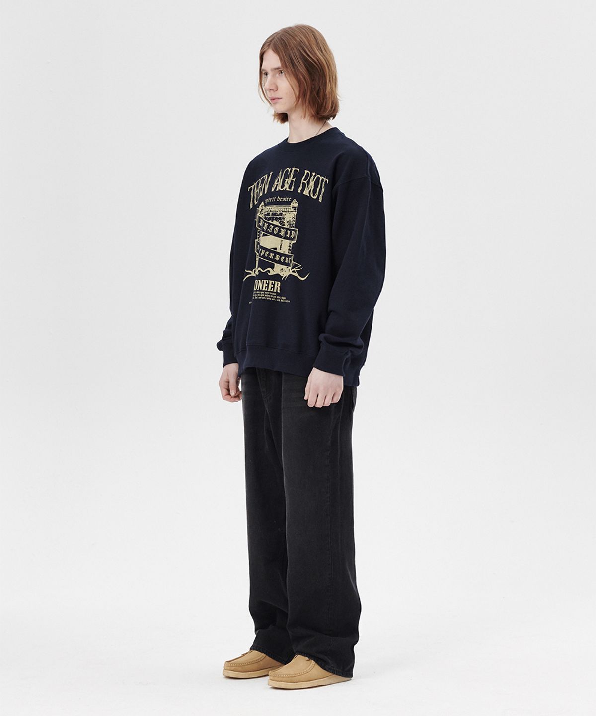 마하그리드(MAHAGRID) INDEPENDENCE SWEATSHIRT NAVY(MG2ESMM455A)