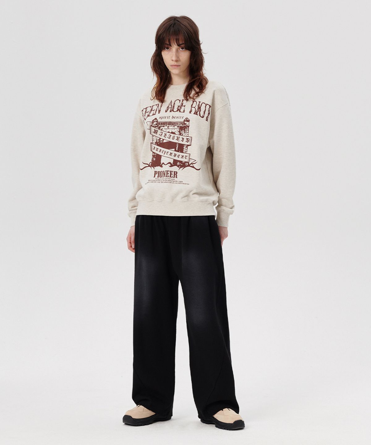 마하그리드(MAHAGRID) INDEPENDENCE SWEATSHIRT OATMEAL(MG2ESMM455A)