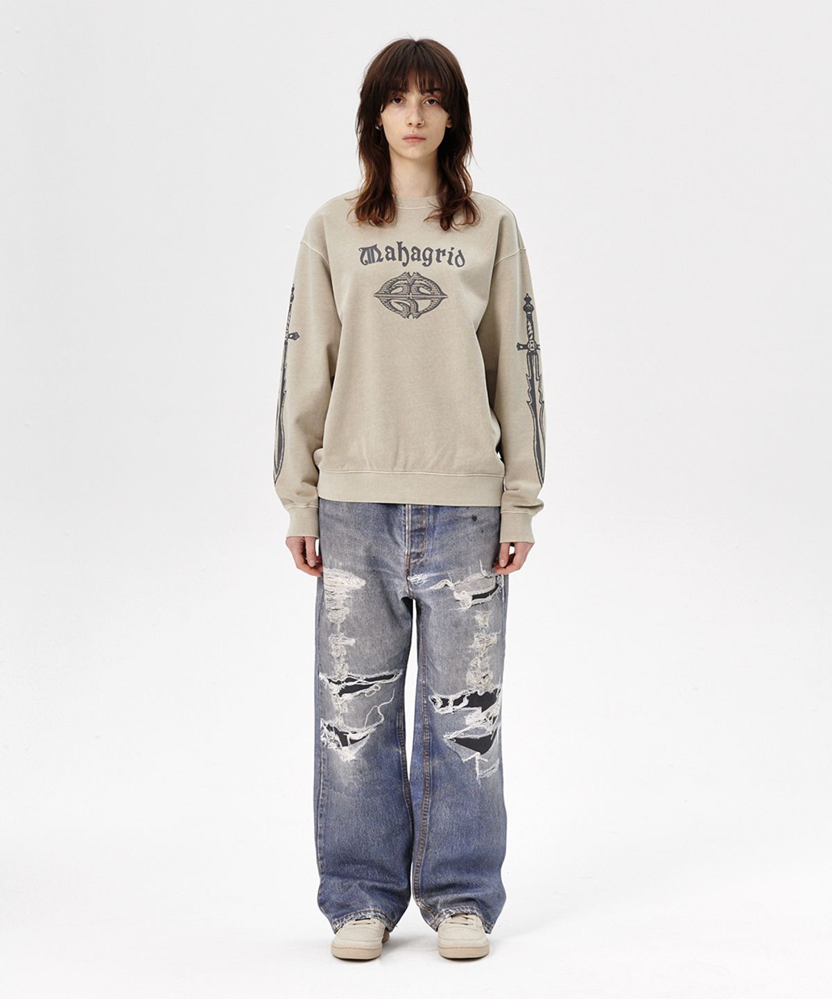 마하그리드(MAHAGRID) DAGGER PIGMENT SWEATSHIRT KHAKI(MG2ESMM457A)