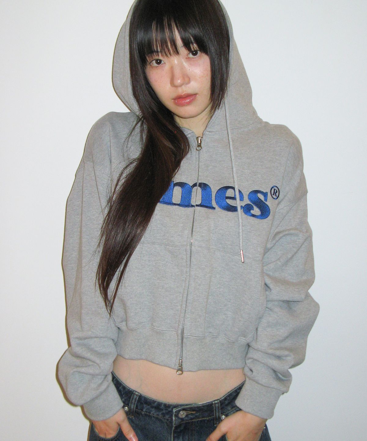 아메스 월드와이드(AMES-WORLDWIDE) BASIC LOGO HOODIE ZIP UP GREY