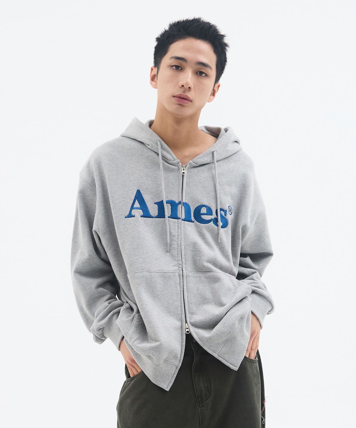 아메스 월드와이드(AMES-WORLDWIDE) BASIC LOGO HOODIE ZIP UP GREY
