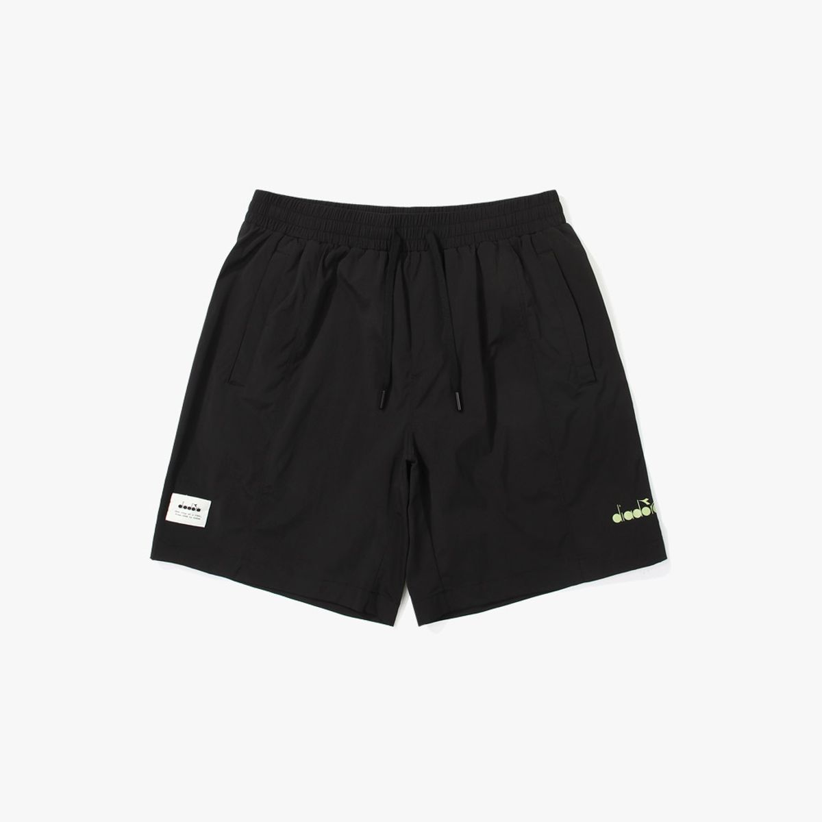 디아도라(diadora) 컴피 우븐 하프팬츠 BLACK