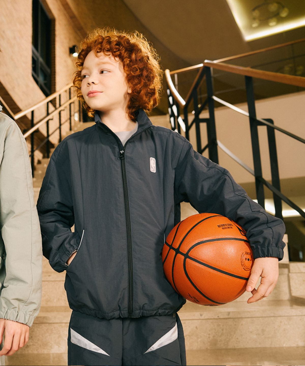 엔비에이 키즈(NBA KIDS) 유틸리티 포켓 베스트 자켓(K241JP020P) 블랙