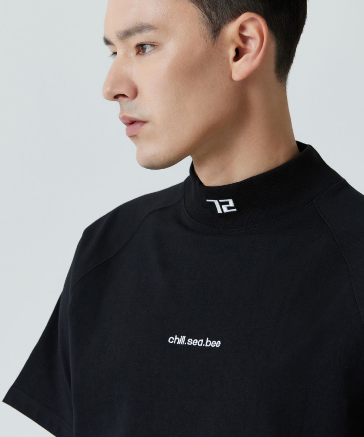 칠씨비(CHILLSEABEE) [REMOR]Logo-embroidered short-sleeve T-shirts.