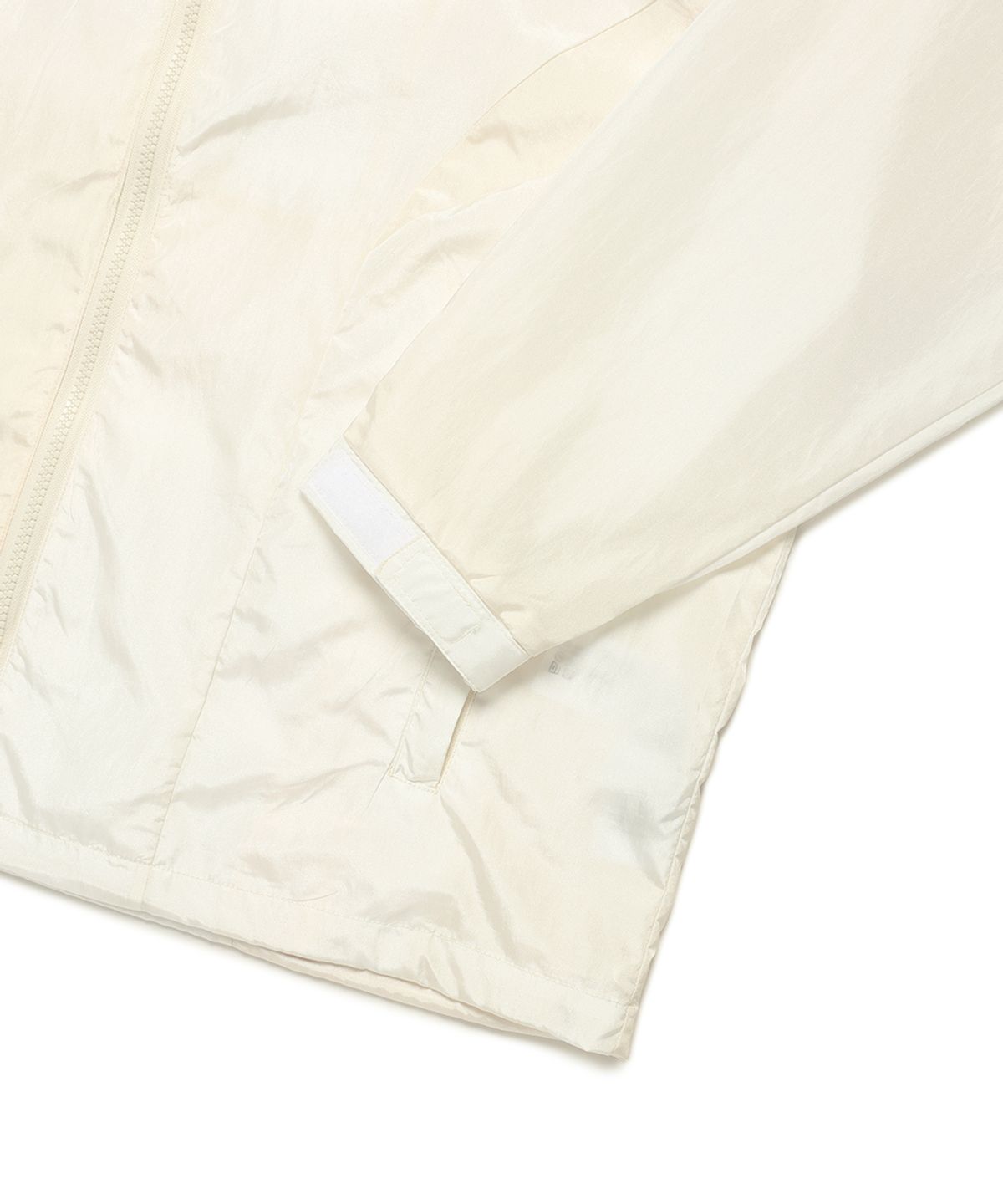 카비시(CAVISH) GRADATION WIND BREAKER IVORY(CV2ESUB961A)