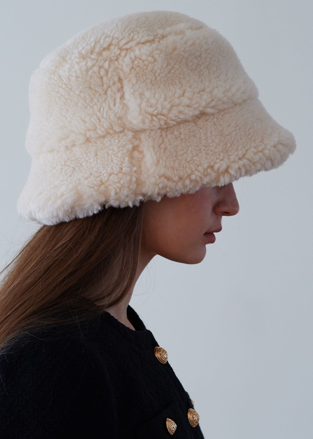 러브액츄얼리(LOVE ACTUALLY) shiny softness Faux Fur Haute Couture Cloche, 빛나는부드러움 오뜨꾸띄르 클로쉐,연베이지