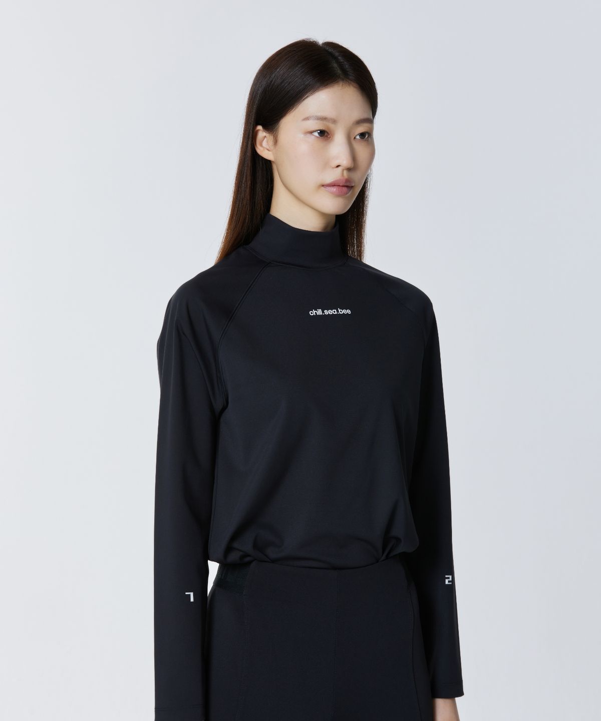 칠씨비(CHILLSEABEE) [RECO]Long sleeve mock neck top.