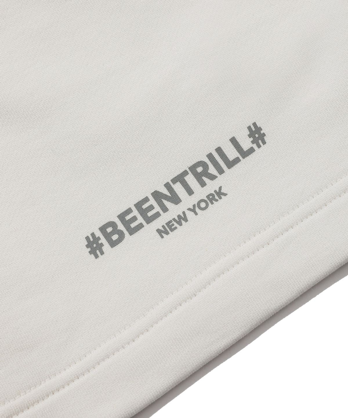 빈트릴 뉴욕(BEENTRILL NEWYORK) 클래식 해시태그 컴포트핏 쇼츠(샌드)