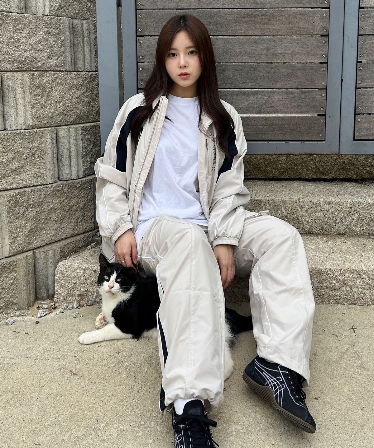 코드그라피(CGP) 배색 테크 숏 자켓_크림BDF 셋업
