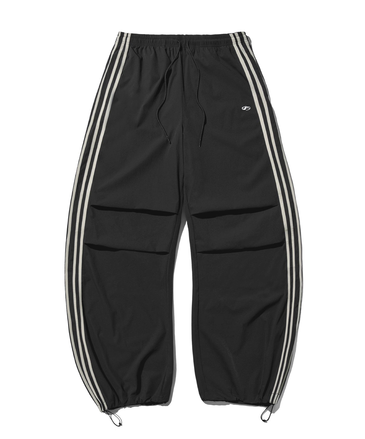 MUSINSA | FILLUMINATE Nylon Two-Tuck Track Pants - Black