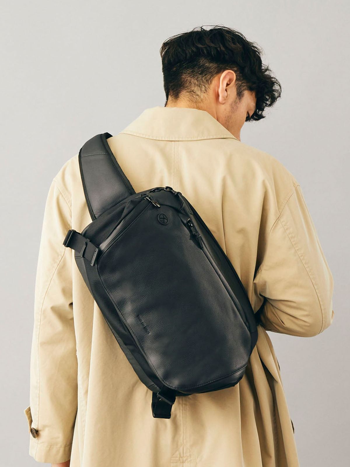 브로스키 앤 서플라이(BROSKI AND SUPPLY) Adjust Big Sling Bag 