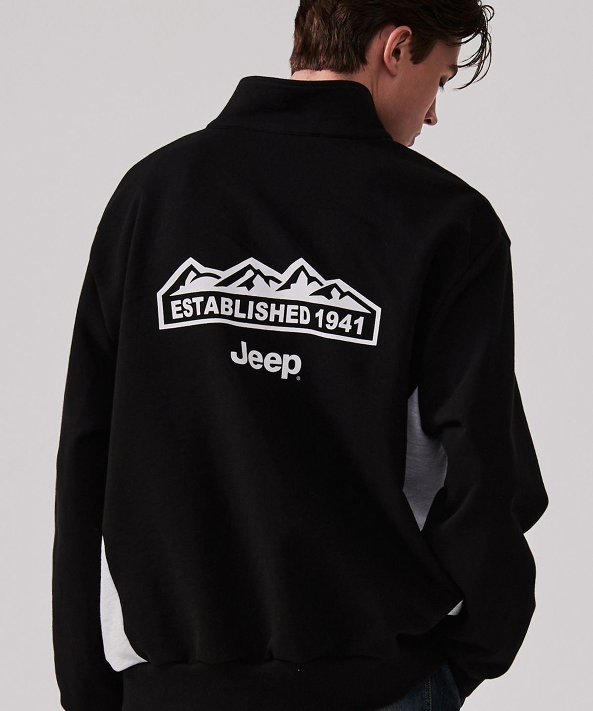 지프(JEEP) 고중량 바디 배색 반집업 맨투맨 (JP5TSU833BK)