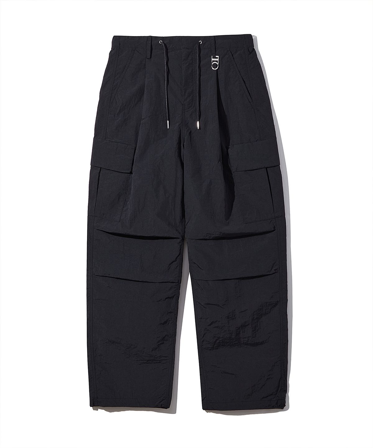 디써티원(DTHIRTYONE) Nylon Fold Cargo Wide Pants (CARBON BLACK)