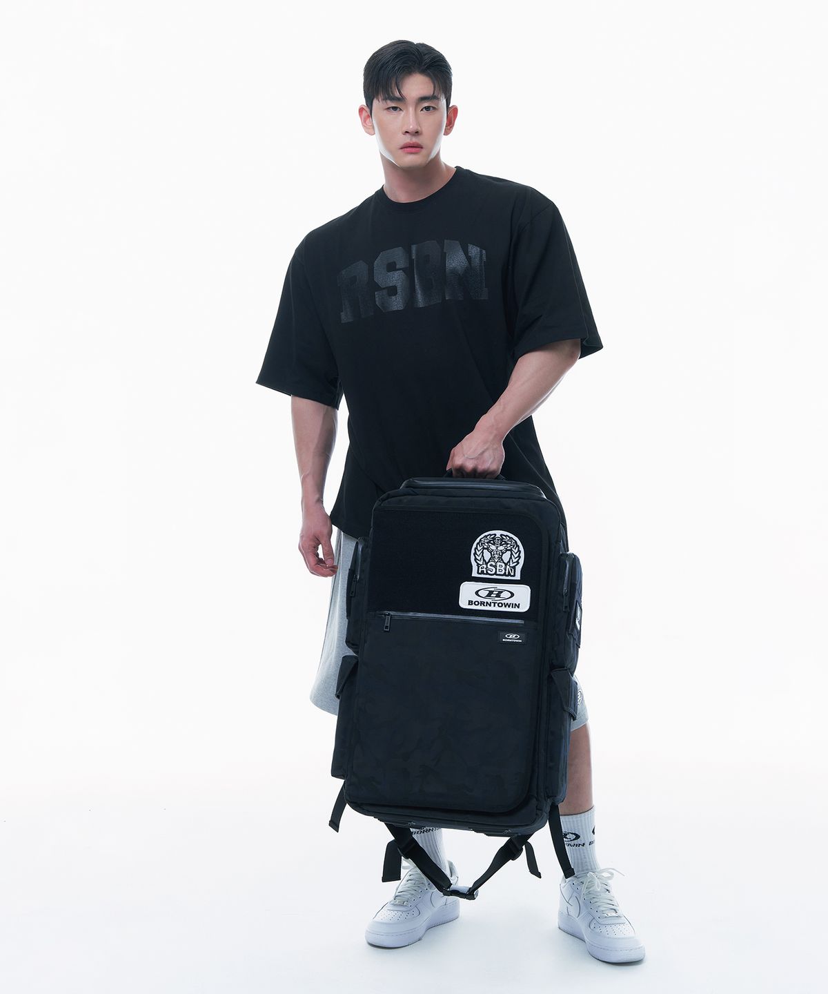 본투윈(BORN TO WIN) RSBN T-SHIRTS [BLACK]