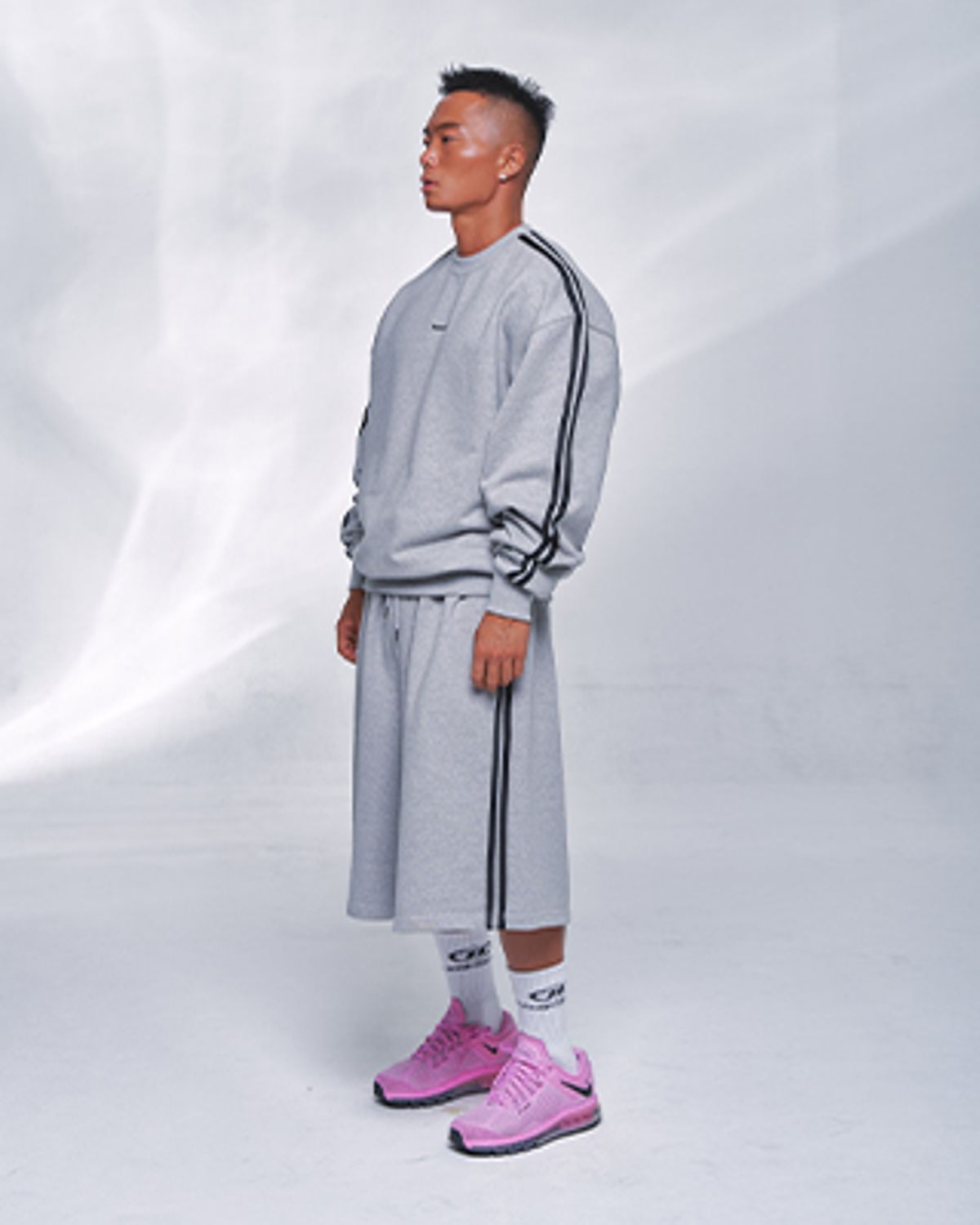 본투윈(BORN TO WIN) TRACK LINE BORNTOWIN HALF PANTS LONG VER [MELANGE GREY]