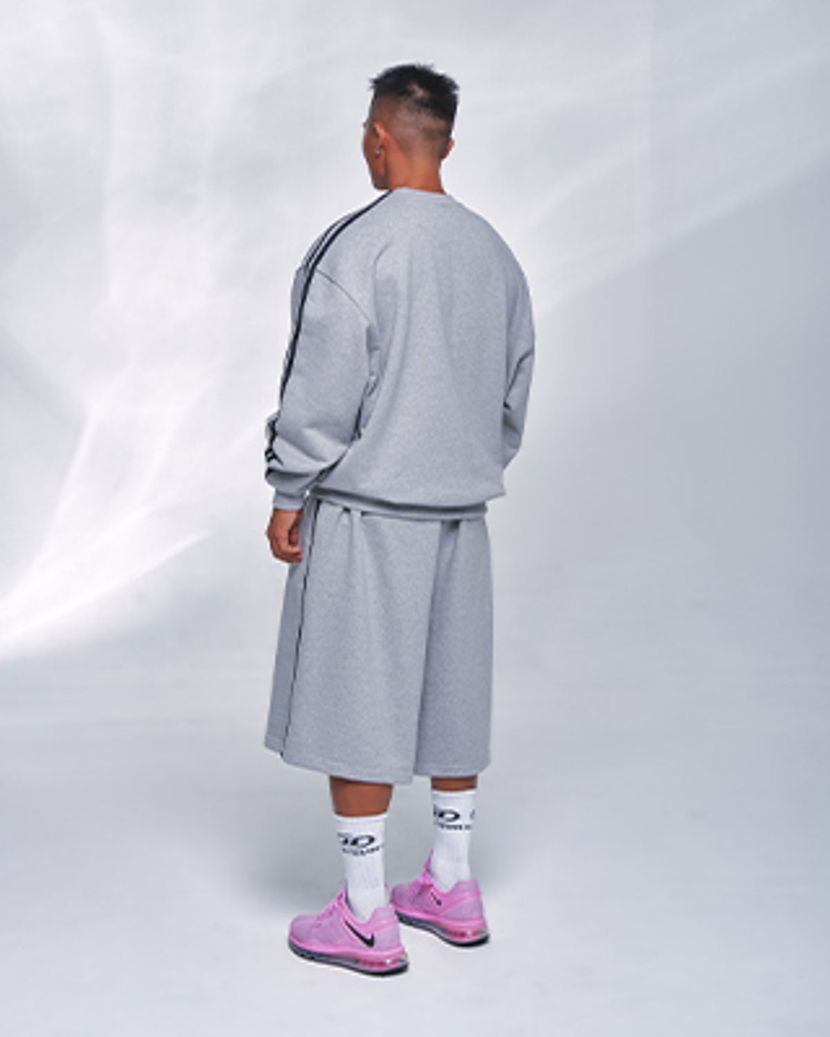 본투윈(BORN TO WIN) TRACK LINE BORNTOWIN HALF PANTS LONG VER [MELANGE GREY]