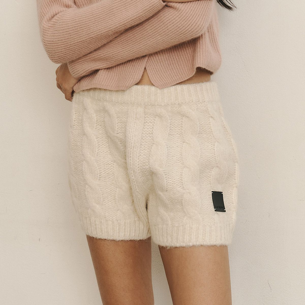 에이앤레이(AEIREI) AR_Winter snow knitted shorts_IVORY