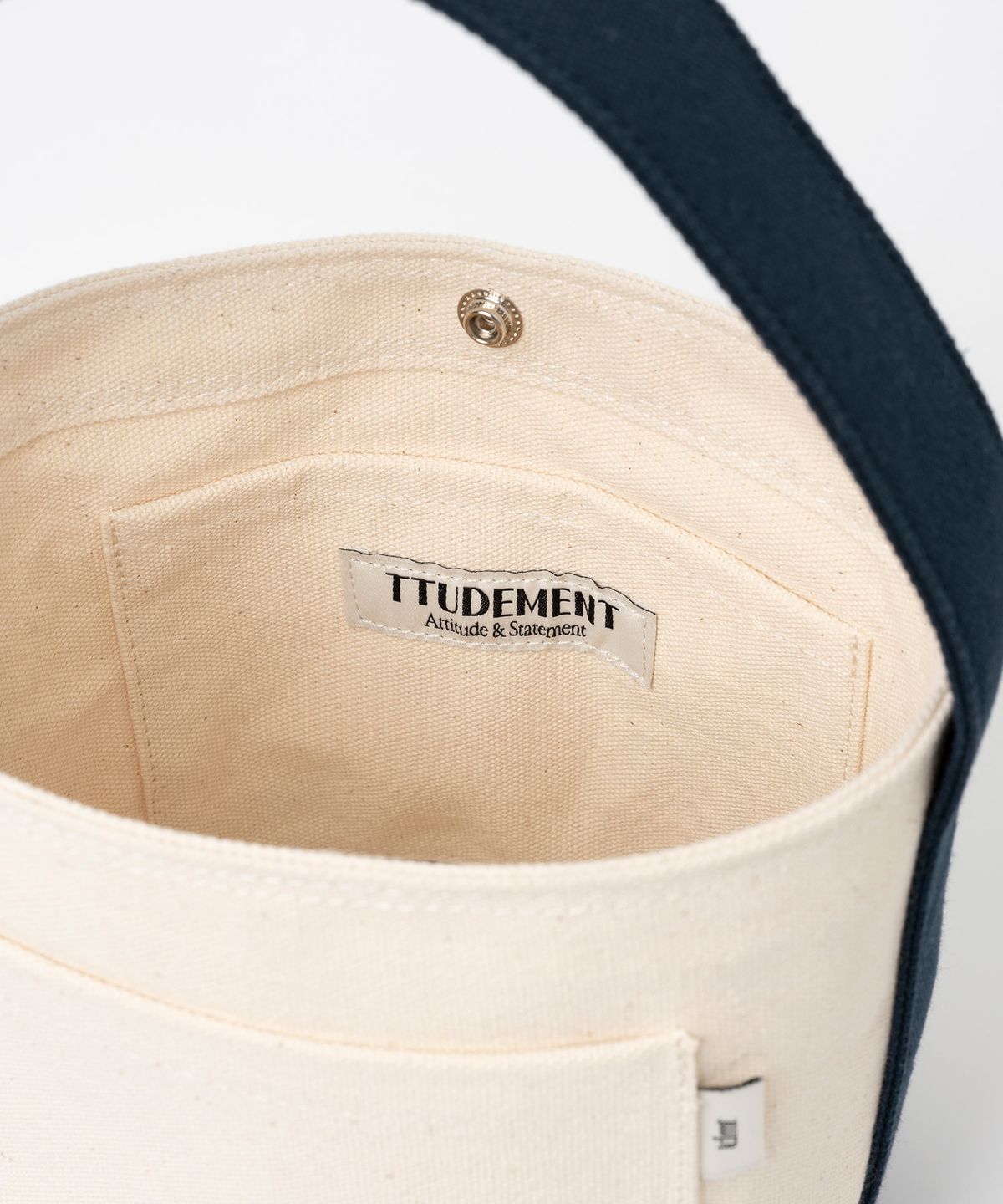 튜드먼트(TTUDEMENT) CANVAS BASKET BAG NAVY