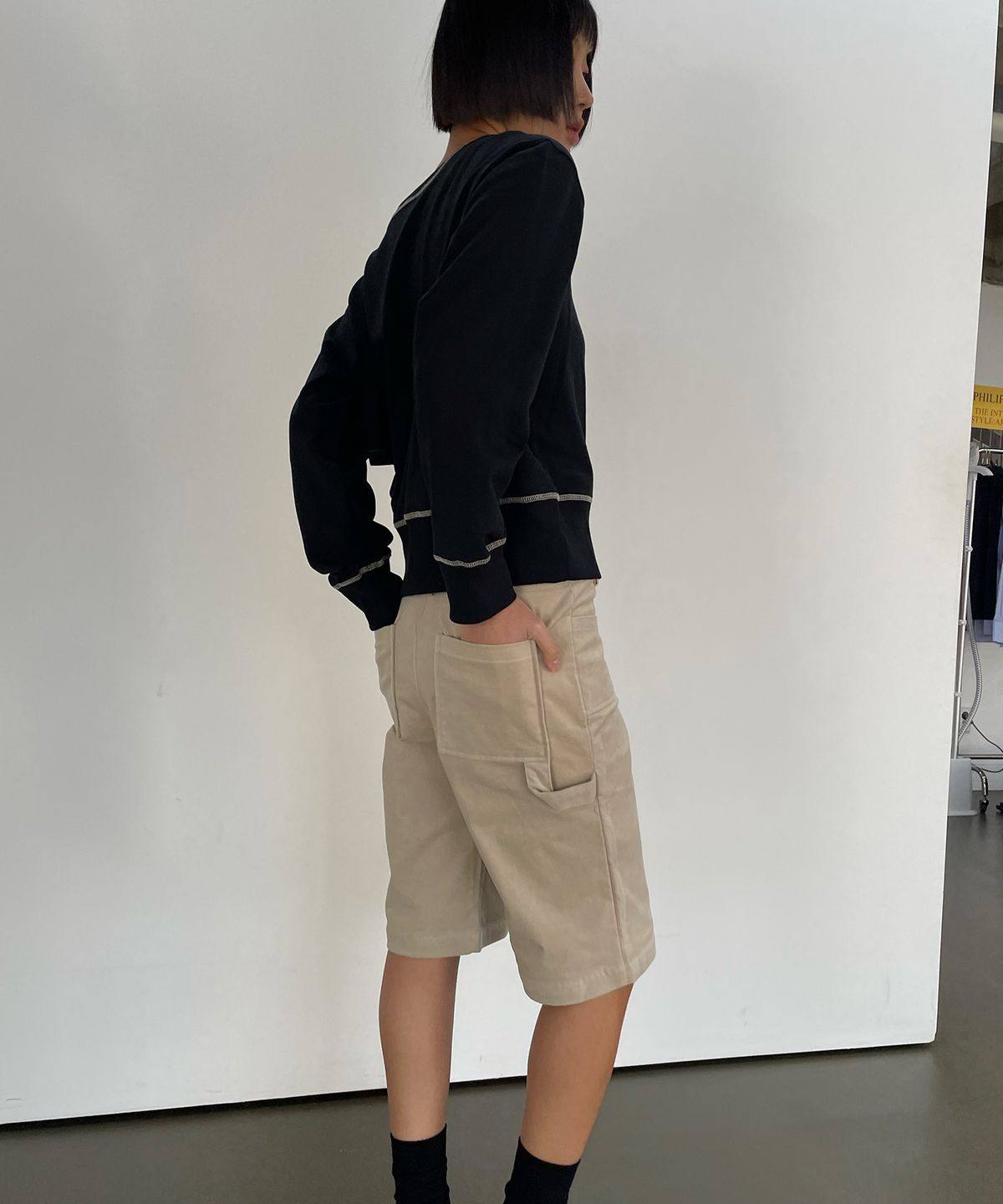 싹(SAKK) white sand Bermuda pants