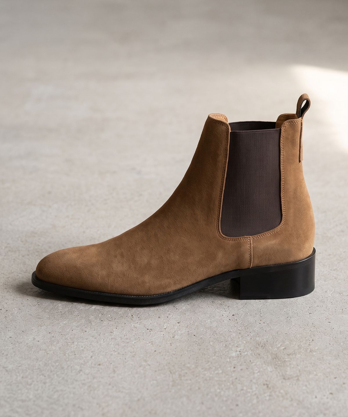 피렌체 아뜨리에(FIRENZE ATELIER) 슬림라인 블랙솔 스웨이드 첼시부츠 3332-QS [MID BROWN]