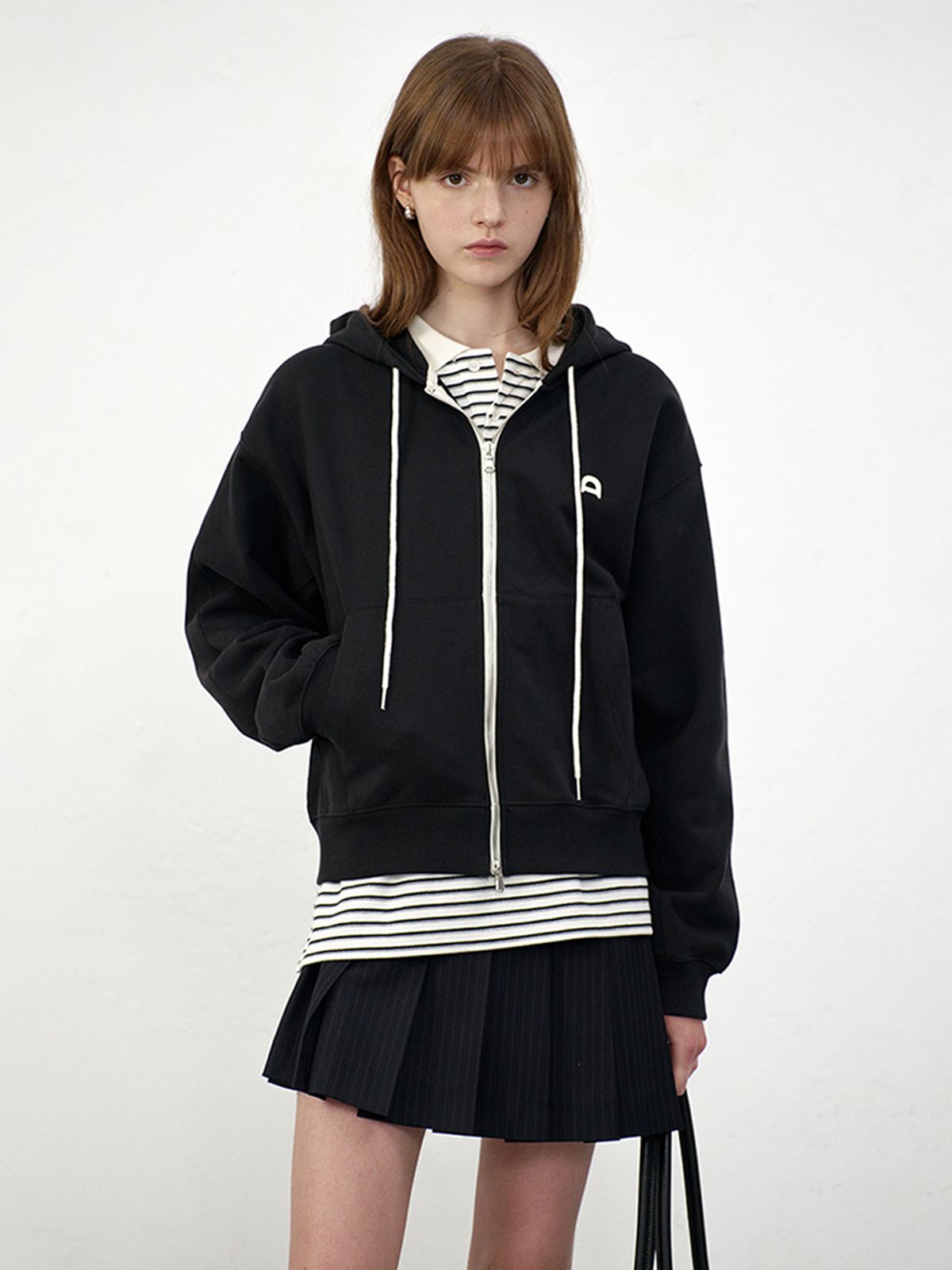 던스트(DUNST) UNISEX LEATHER LOGO ZIP-UP HOODIE_UDTS6C108_BLACK