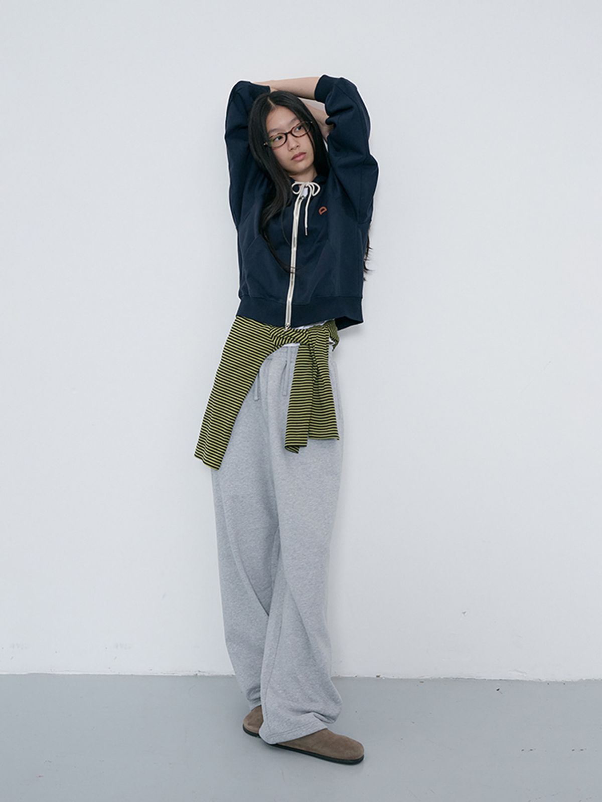 던스트(DUNST) UNISEX LEATHER LOGO ZIP-UP HOODIE_UDTS6C108_FRENCH NAVY