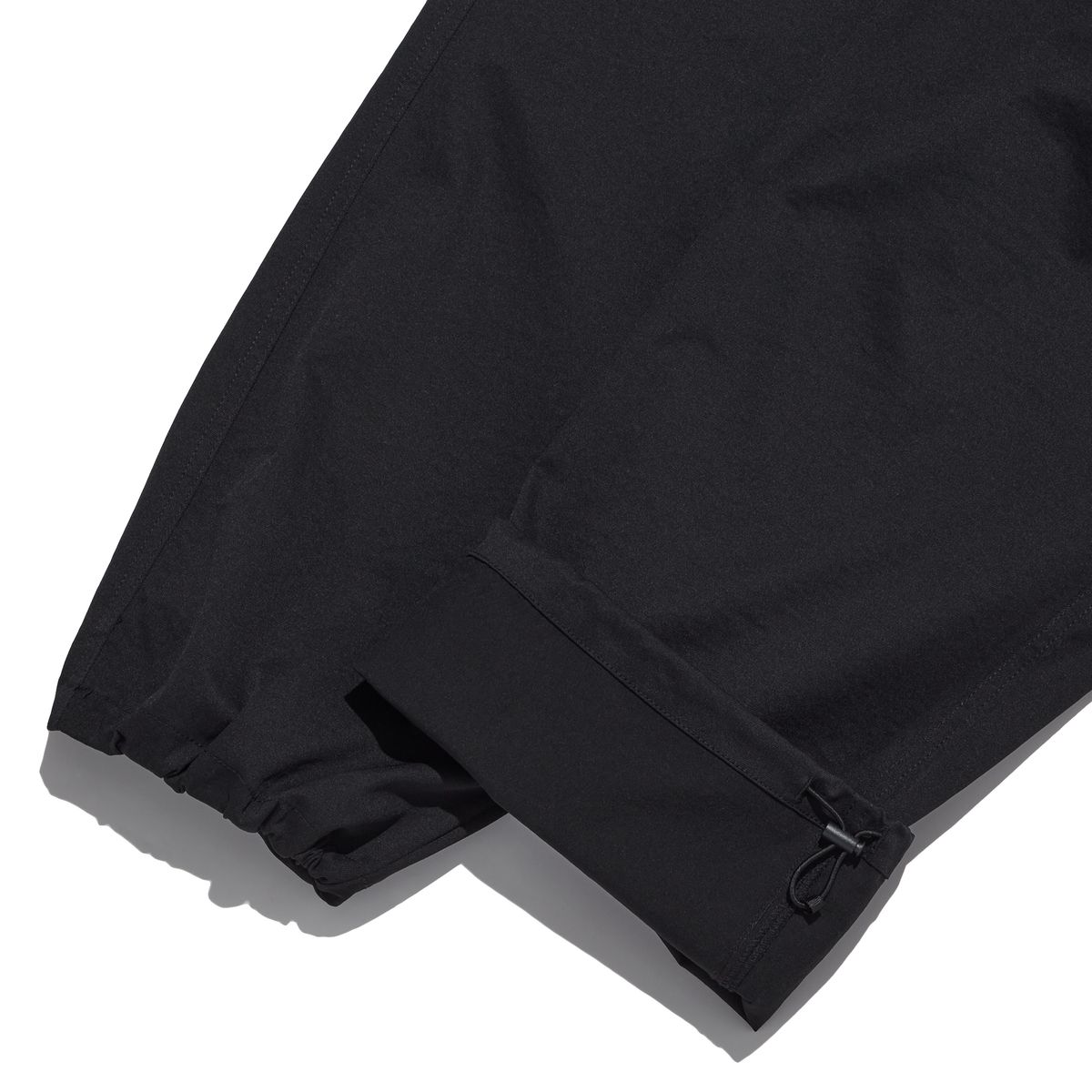 인터크루(INTERCREW) [24SS] 원턱 세미와이드 카고팬츠 블랙 ITY1PL01ABK