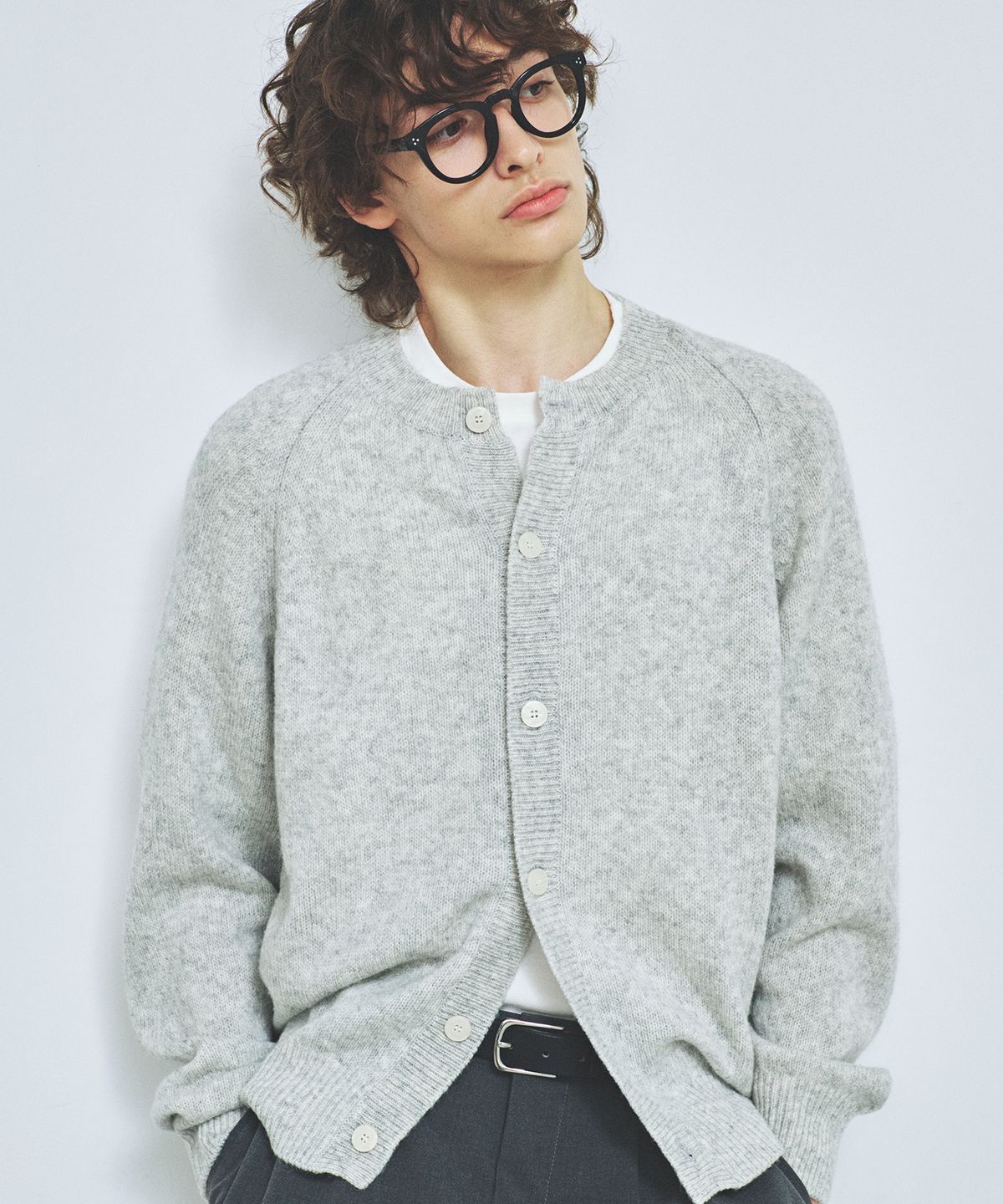 니티드(KNITTED) 쉐기독 울 100 라운드 가디건 MELANGE GREY