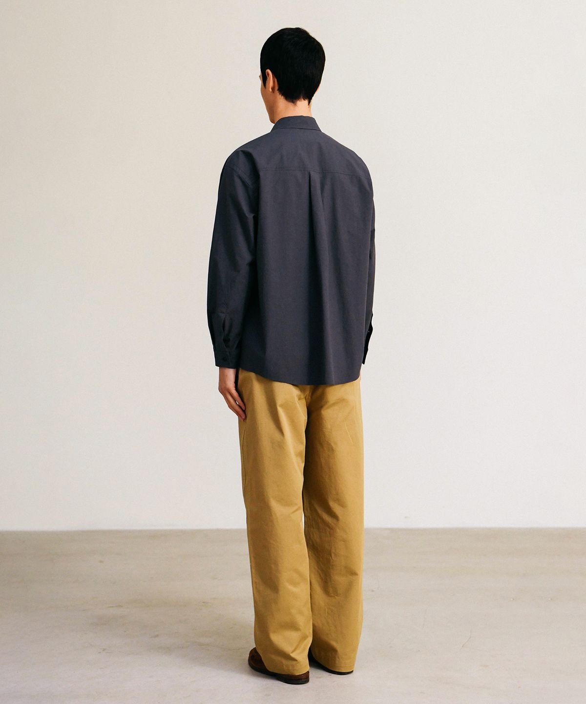 예일(YALE) 60S TYPEWRITER DOUBLE POCKET SCROLL SLEEVE SHIRT BROWN