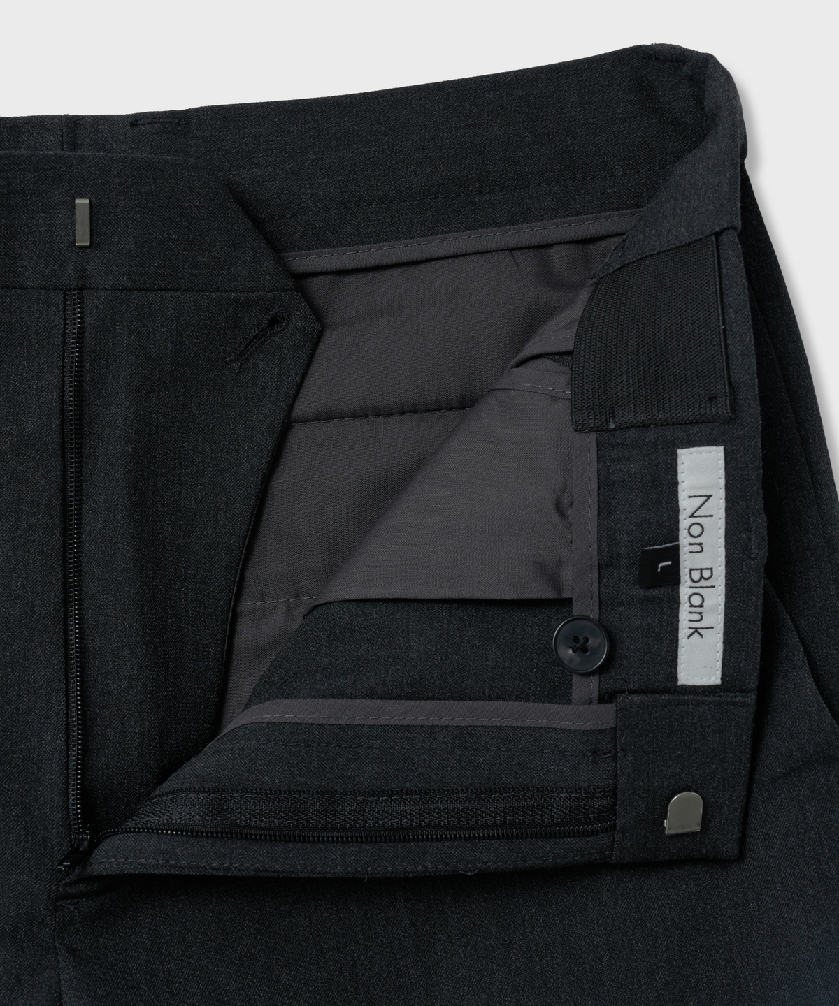 넌블랭크(NONBLANK) [현킴] 세미 와이드 핏 슬랙스_CHARCOAL GREY