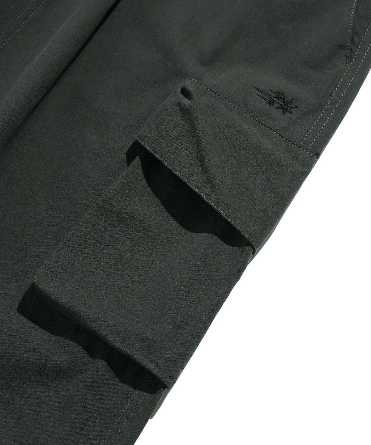 나이스고스트클럽(NICEGHOSTCLUB) PARACHUTE MIDI SKIRT_CHARCOAL(NG2ESUPA90A)