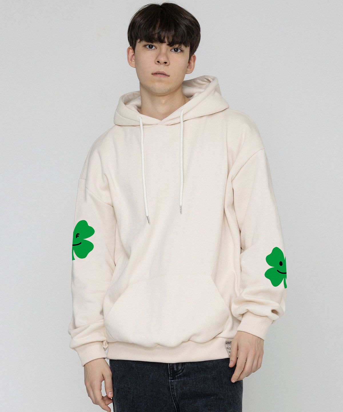 그레이버(GRAVER) [UNISEX]멀티 클로버 스마일 드로잉 후드티_크림