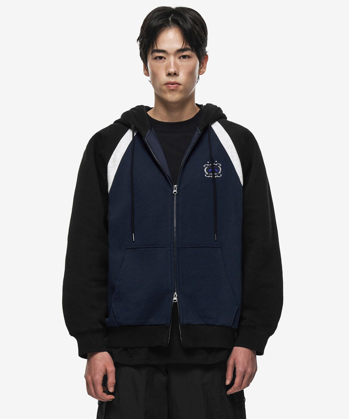 세컨모놀로그(SECONDMONO) 2-WAY  클럽 로고 배색 후드 집업 [NAVY]_SEJK009NAVY