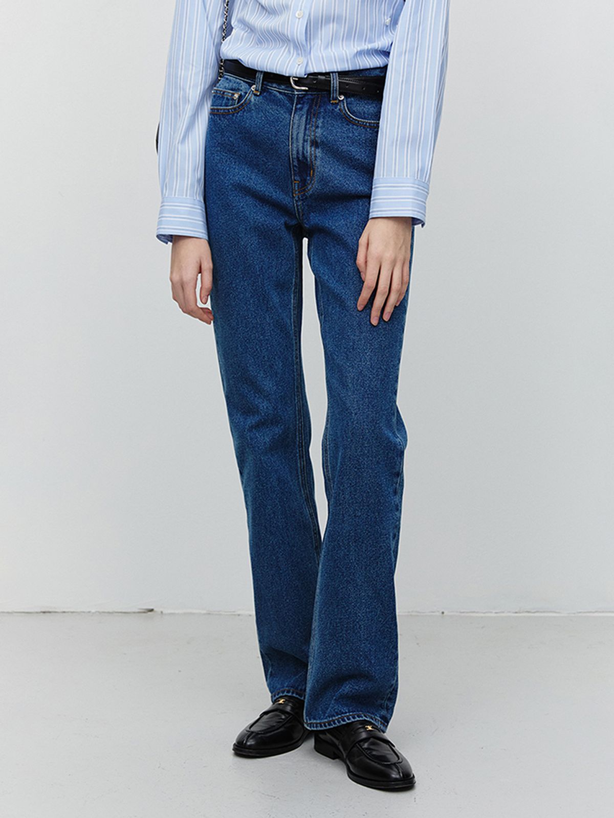 던스트(DUNST) ESSENTIAL SEMI BOOT-CUT JEANS_UDPA6A206_CLASSIC BLUE