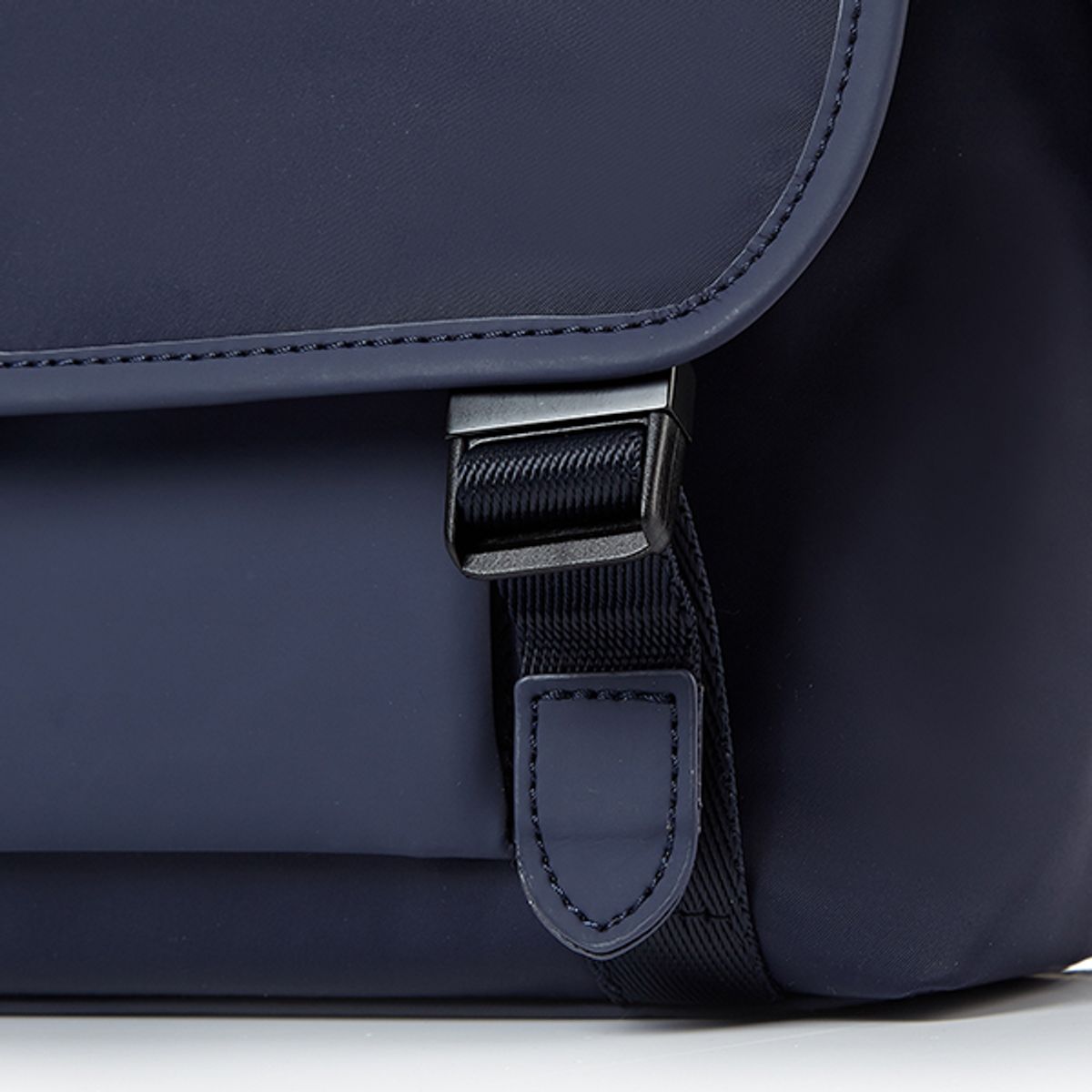 쌤소나이트 레드(SAMSONITE RED) NOBERT 메신저백 Navy QY141002